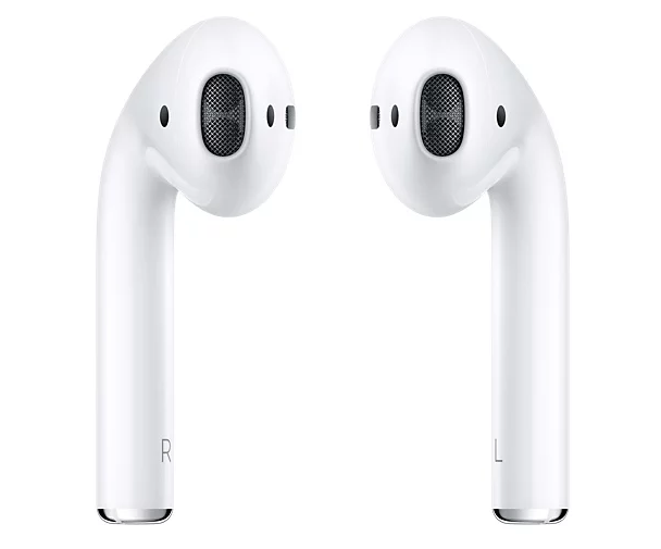 Apple AirPods в ухото